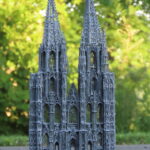 Cologne cathedral model - front1
